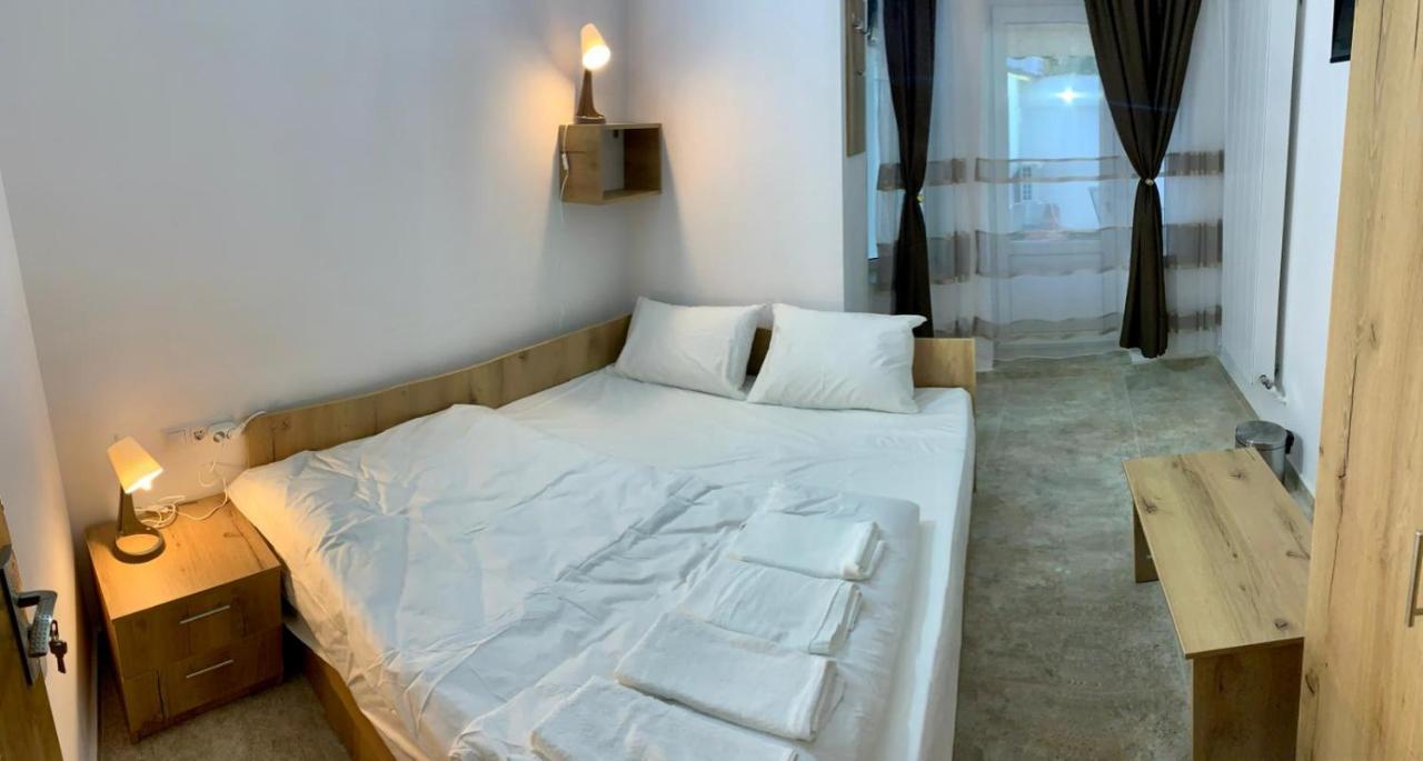 Hostel Jaz Бухарест Экстерьер фото