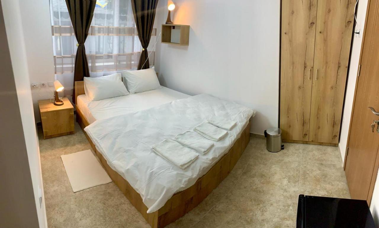 Hostel Jaz Бухарест Экстерьер фото