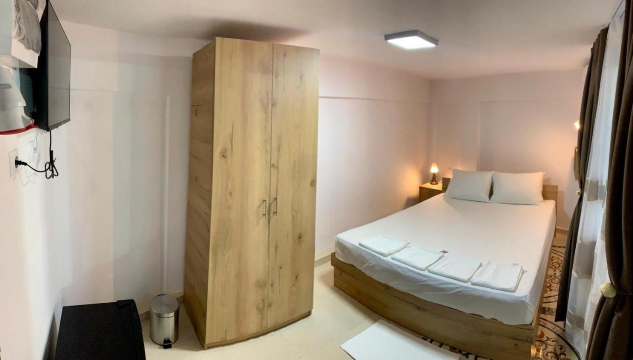 Hostel Jaz Бухарест Экстерьер фото