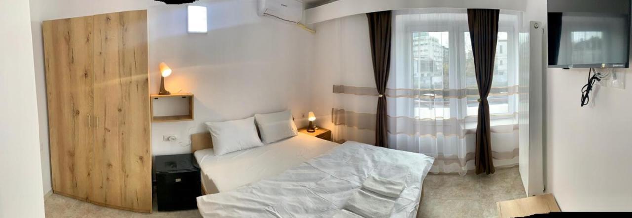 Hostel Jaz Бухарест Экстерьер фото