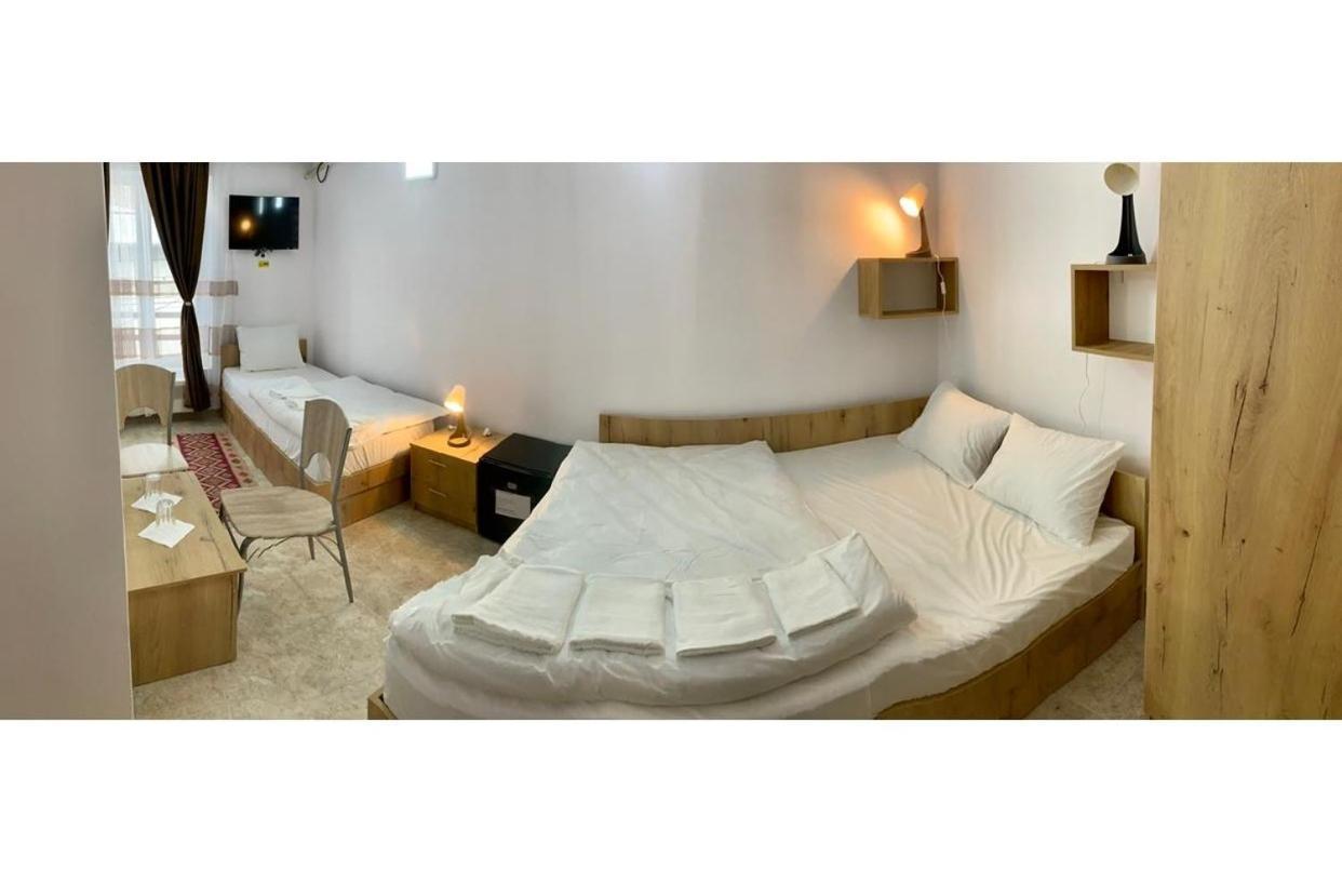 Hostel Jaz Бухарест Экстерьер фото